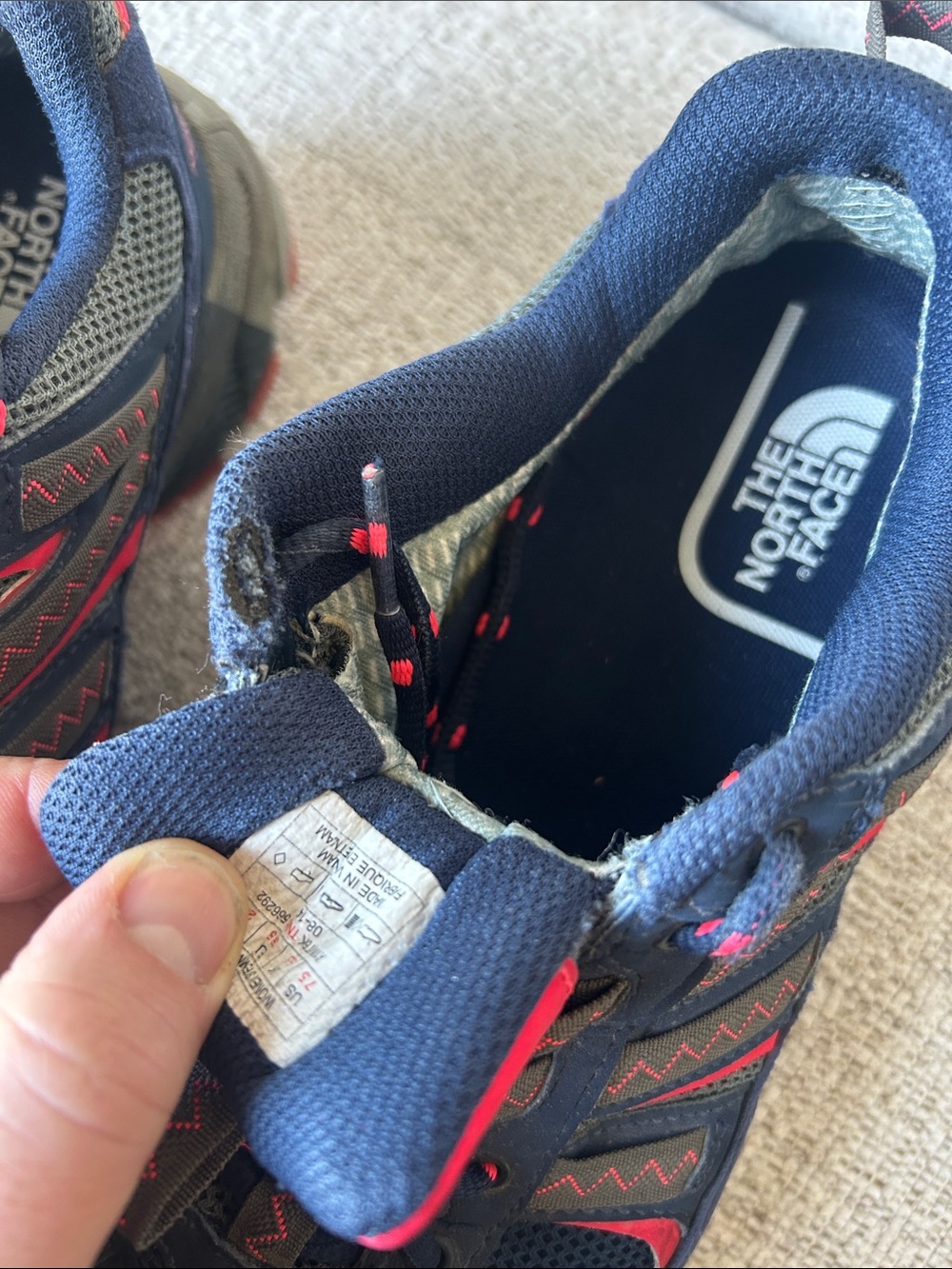 The North Face Goretex Navy & Red Hiking Shoes - Picture 9 of 9